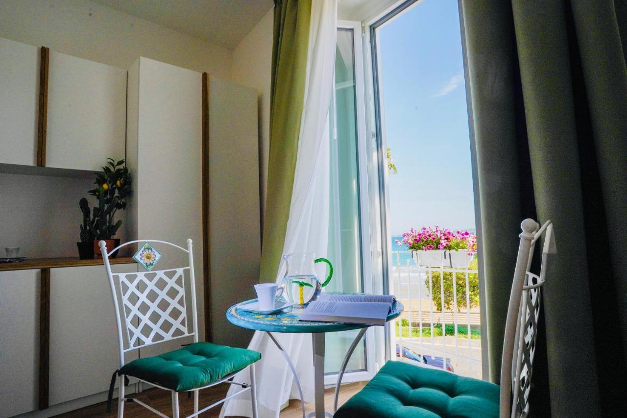 كروتوني Aquamar Bed And Breakfast المظهر الخارجي الصورة